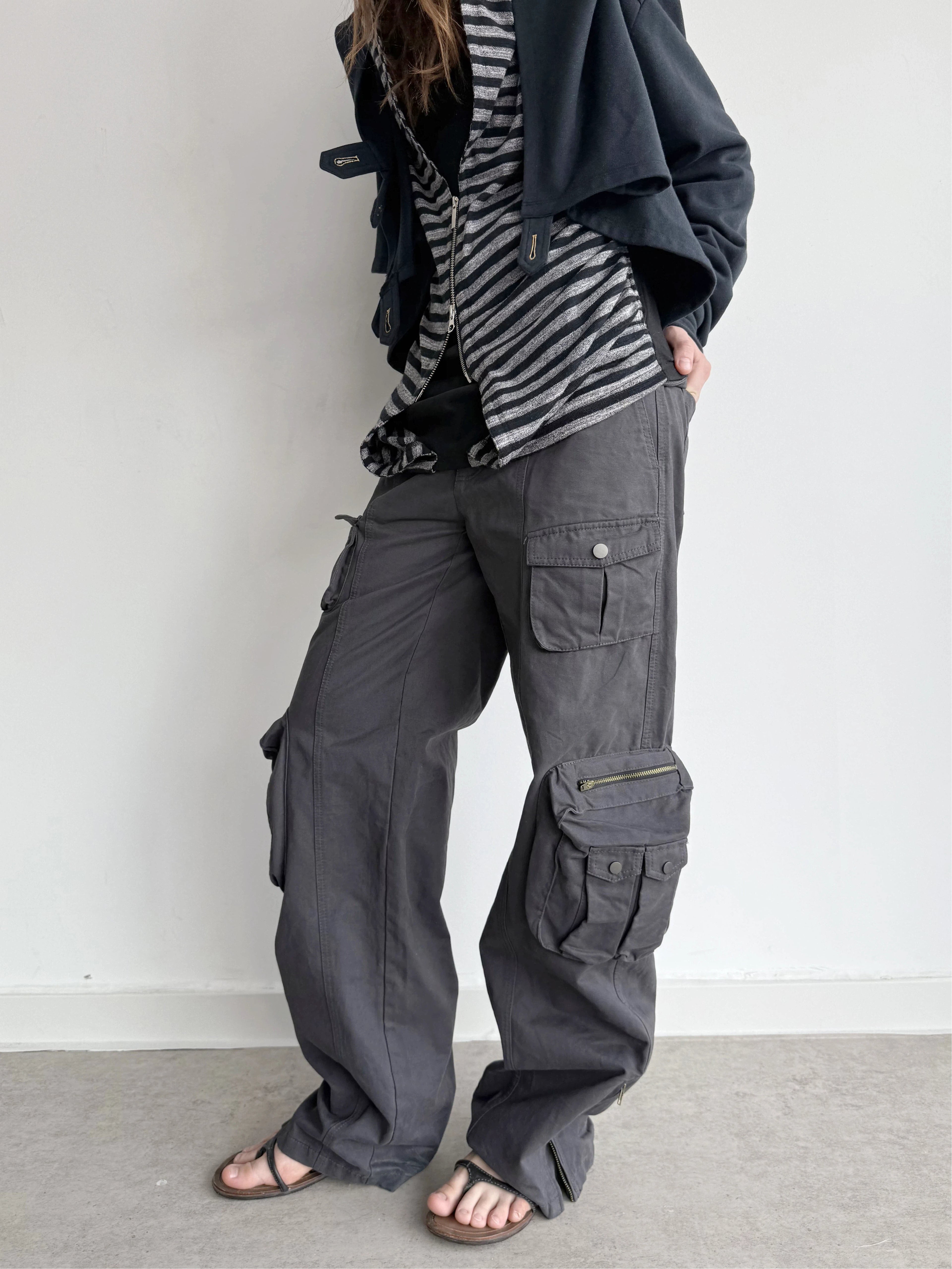 Pockets Cargos | Black